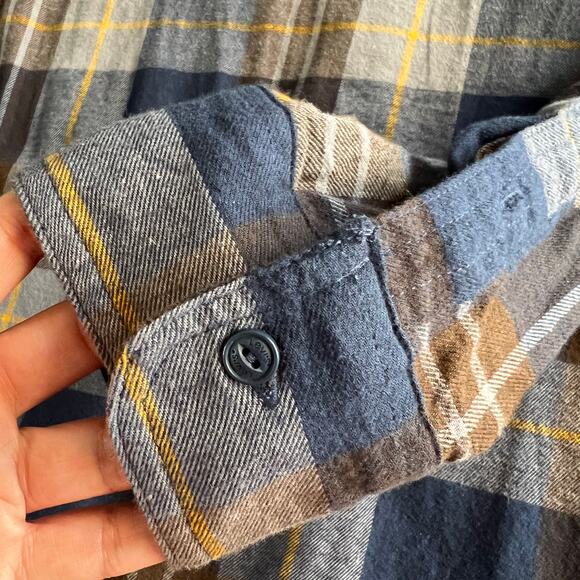 Levi’s Flannel Button-Down Shirt Men’s L – Blue Brown Plaid 100% Cotton - Picture 7 of 9